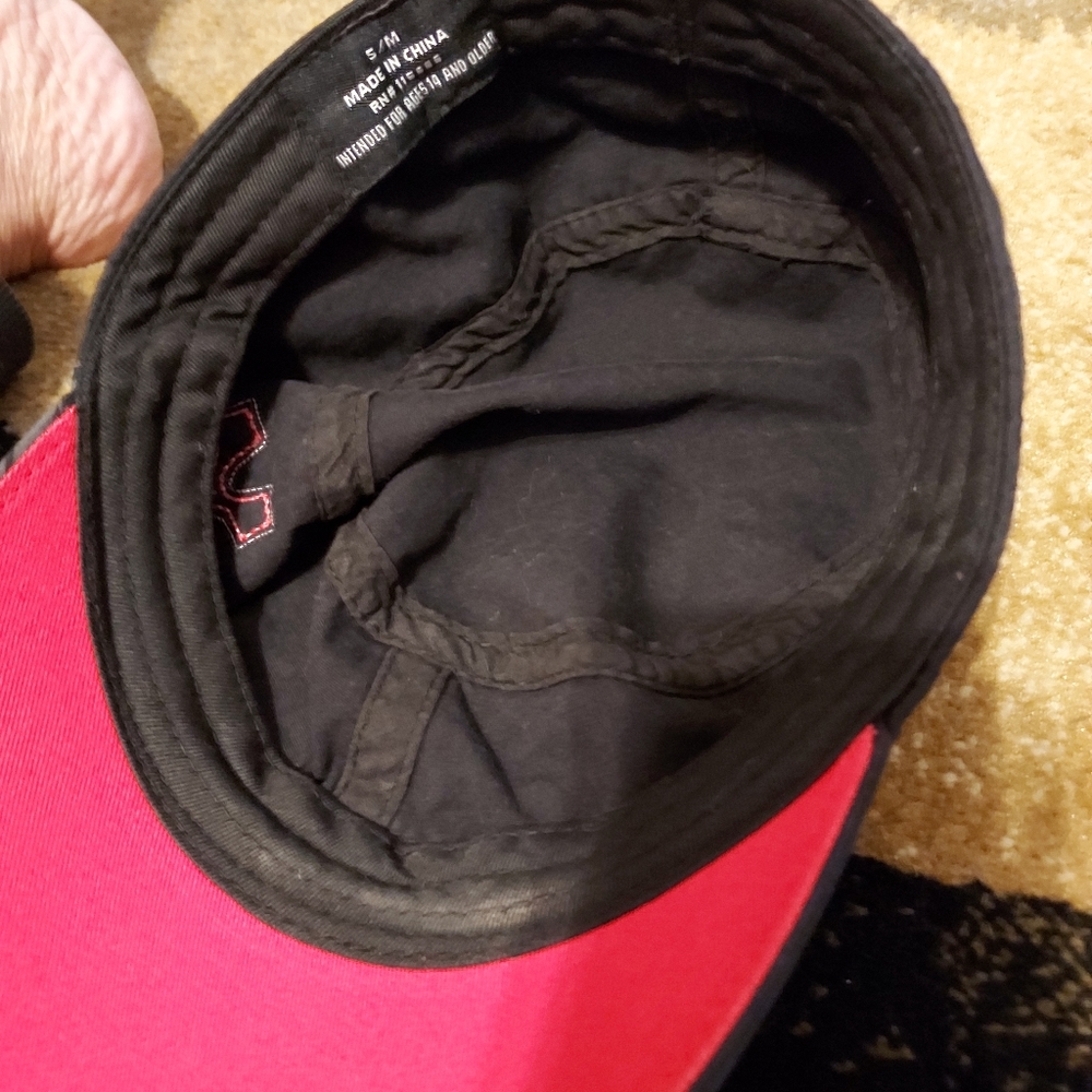 Hat - Picture 2 of 4